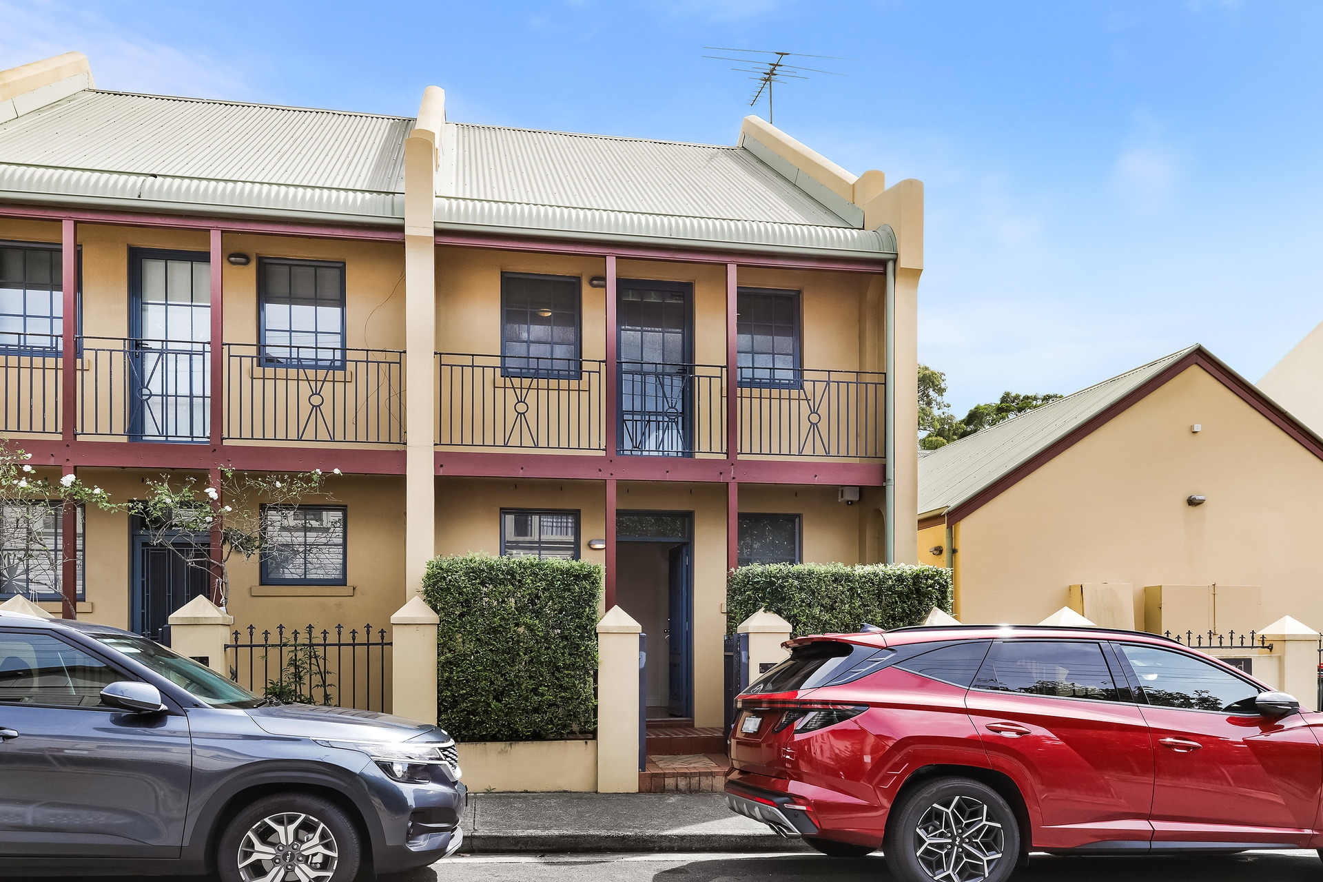 6/183 Balmain Road, Leichhardt Sold by Hudson McHugh - image 1