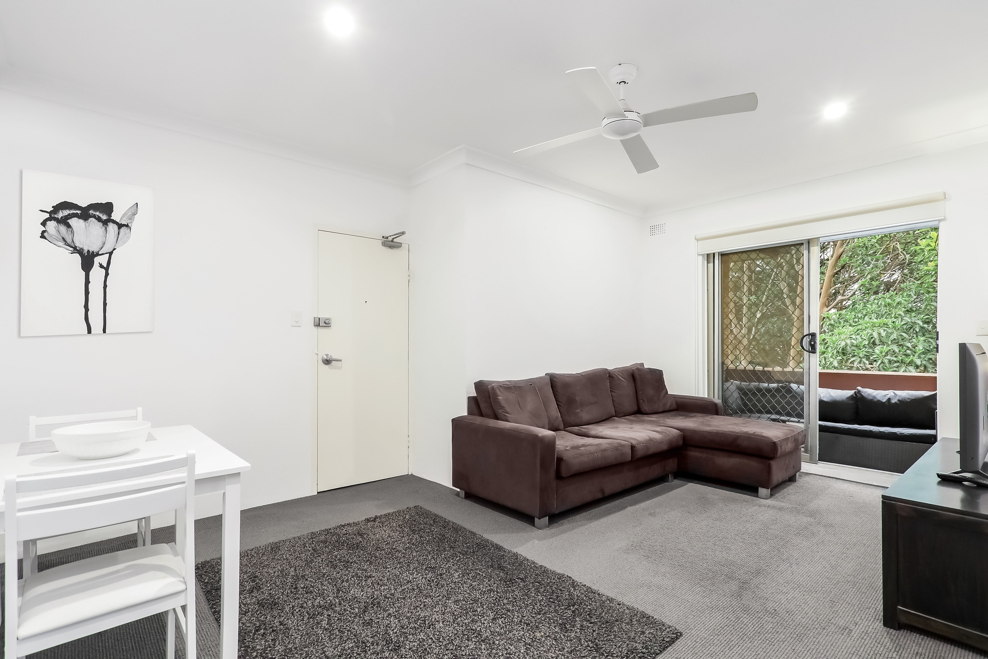 4/2-8 Henson Street, Marrickville Sold by Hudson McHugh - image 1