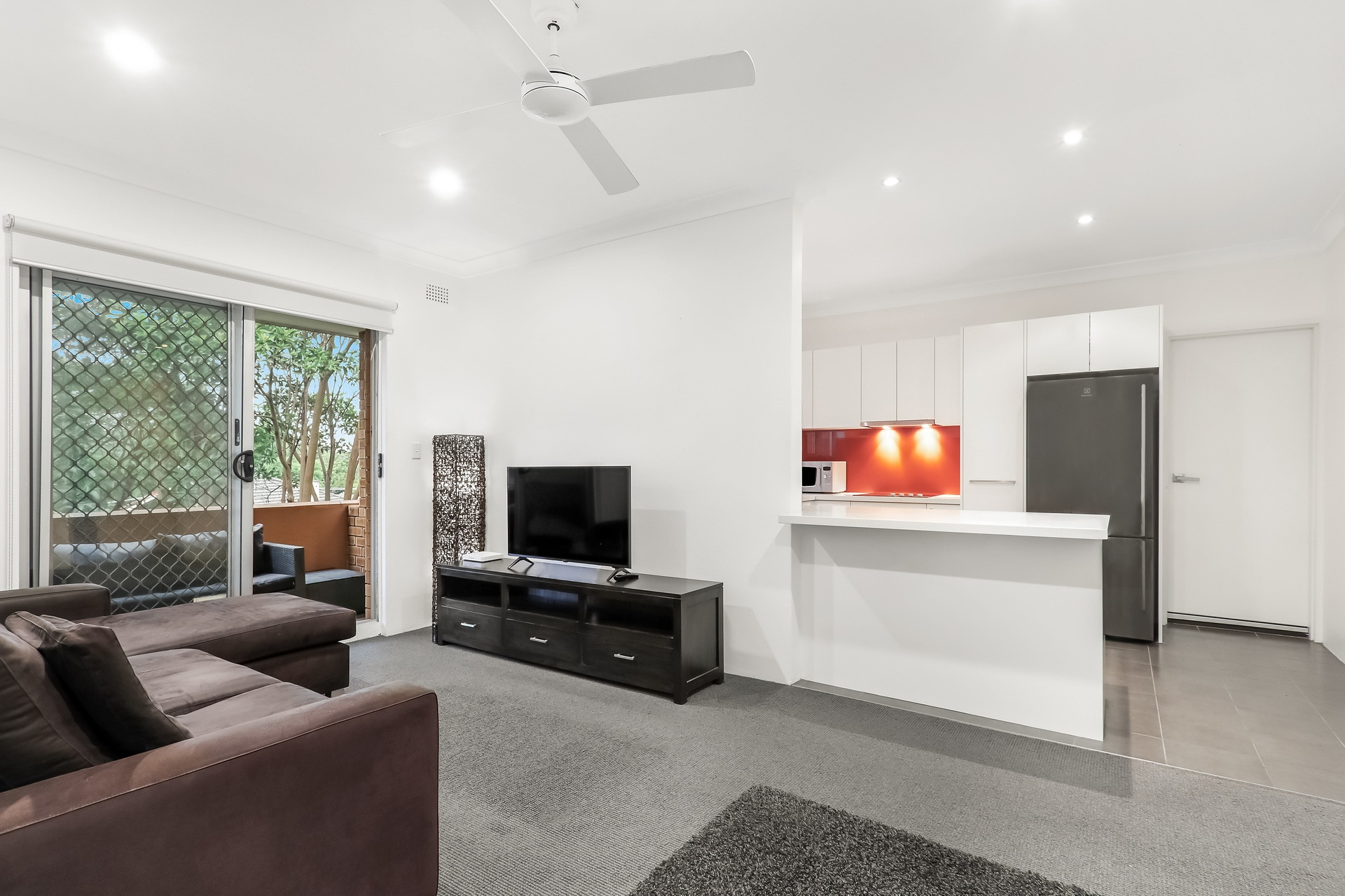 4/2-8 Henson Street, Marrickville Sold by Hudson McHugh - image 1