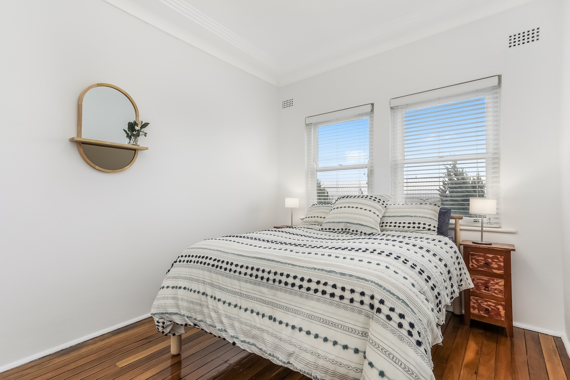 4/13 Frederick Street, Ashfield Sold by Hudson McHugh - image 1