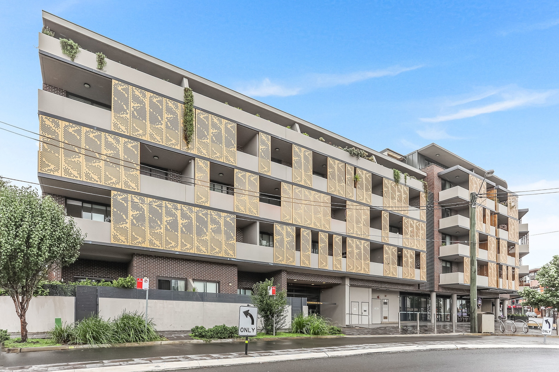 109/370 New Canterbury Road, Dulwich Hill Sold by Hudson McHugh - image 1