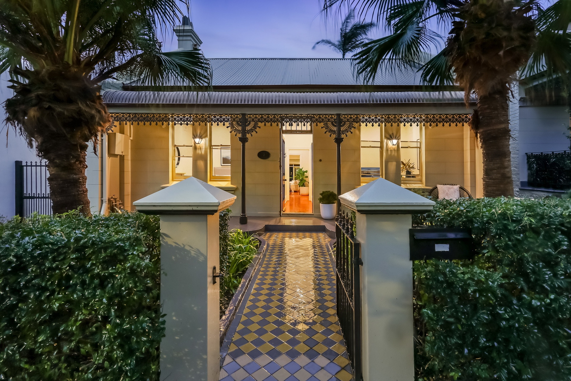 7 Morton Avenue, Lewisham Sold by Hudson McHugh - image 1