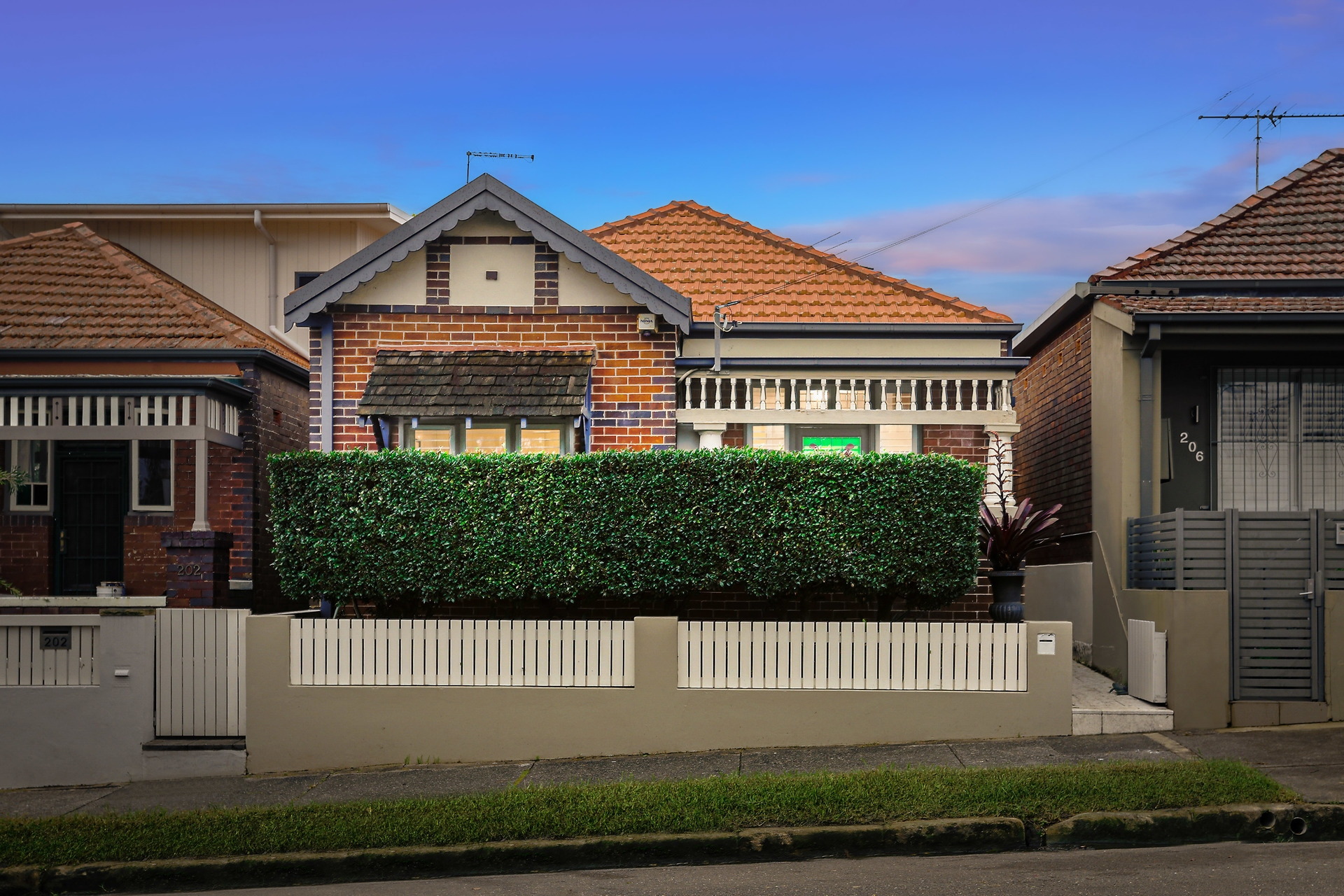 204 Catherine Street, Leichhardt Sold by Hudson McHugh - image 1