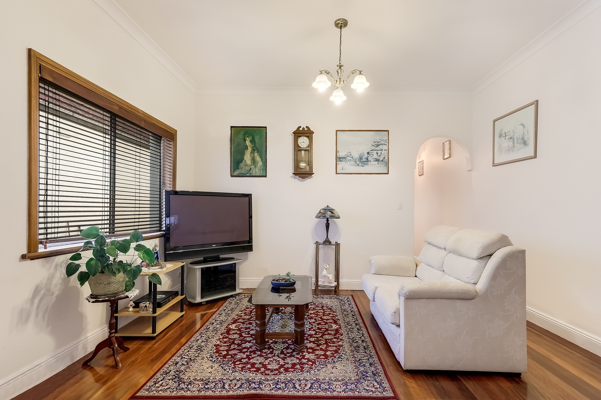 24 Gordon Square, Marrickville Sold by Hudson McHugh - image 1