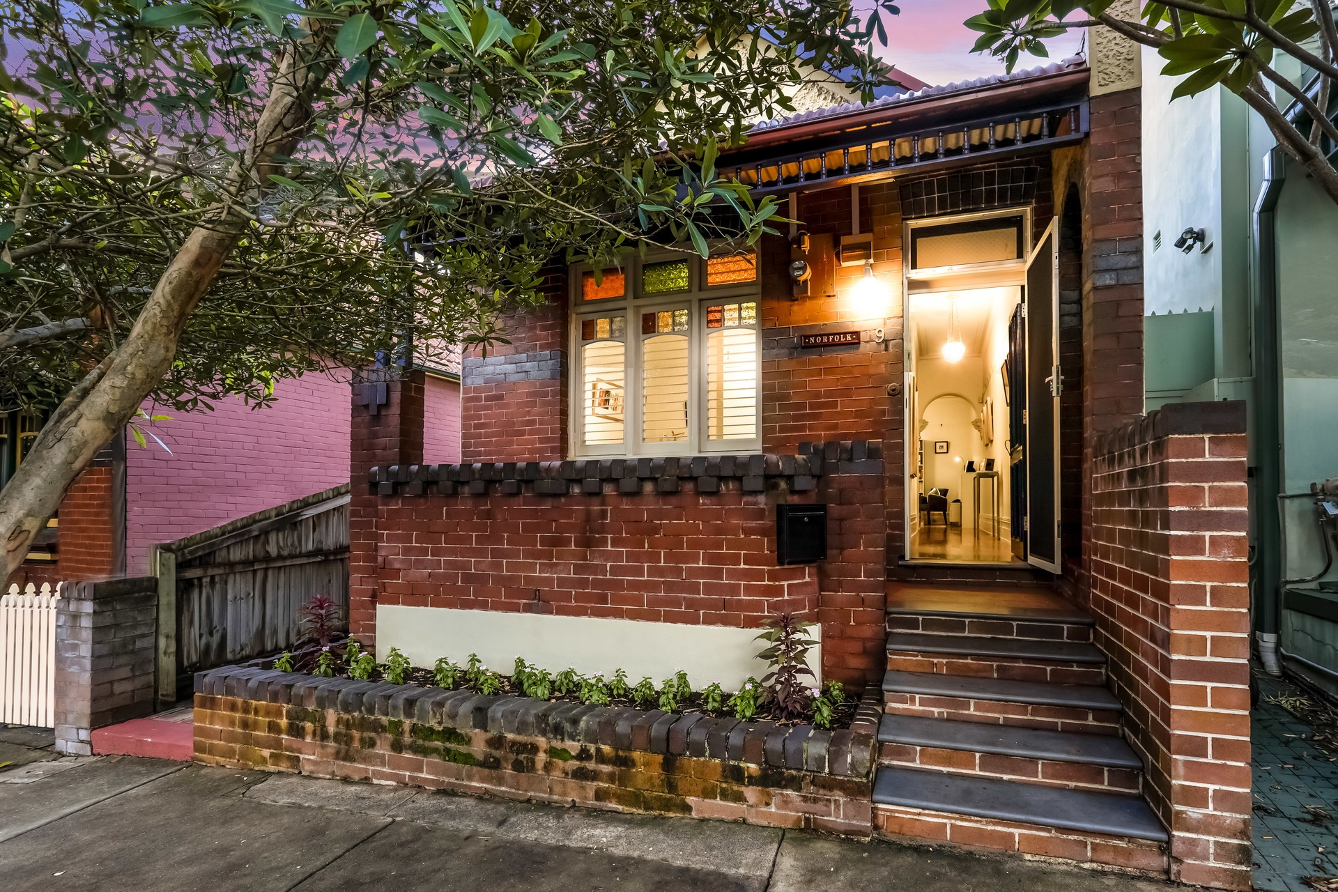 9 Loftus Street, Leichhardt Sold by Hudson McHugh - image 1