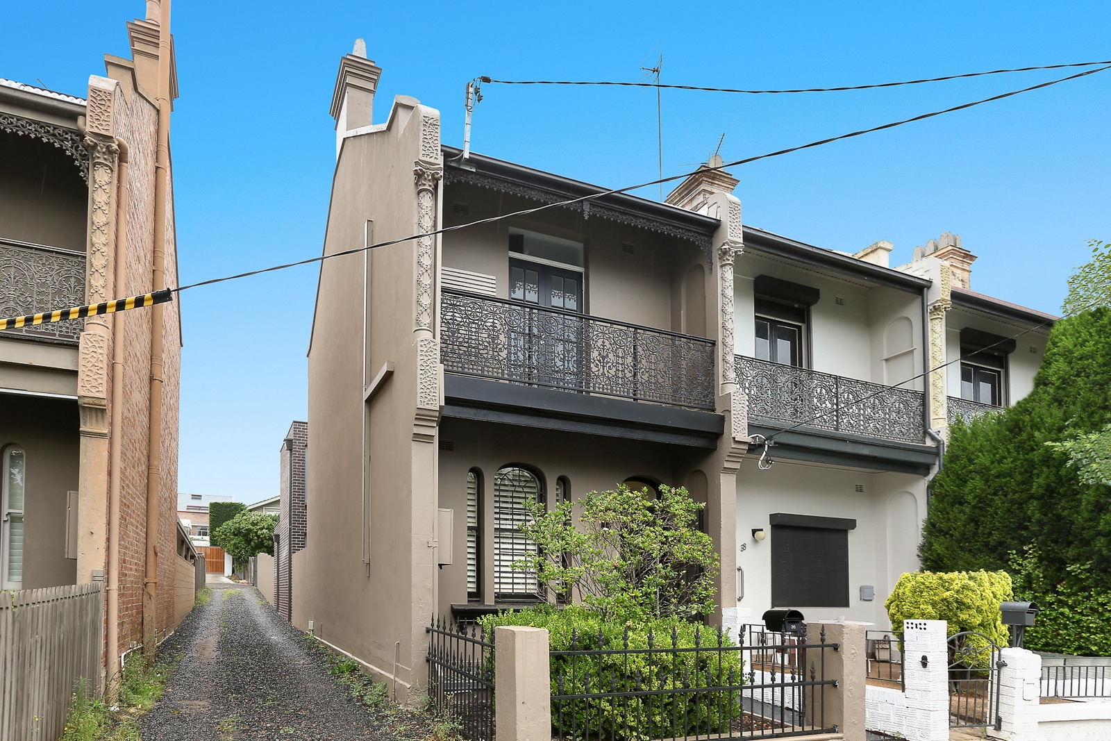 36 Carlisle Street, Leichhardt Leased by Hudson McHugh - image 1