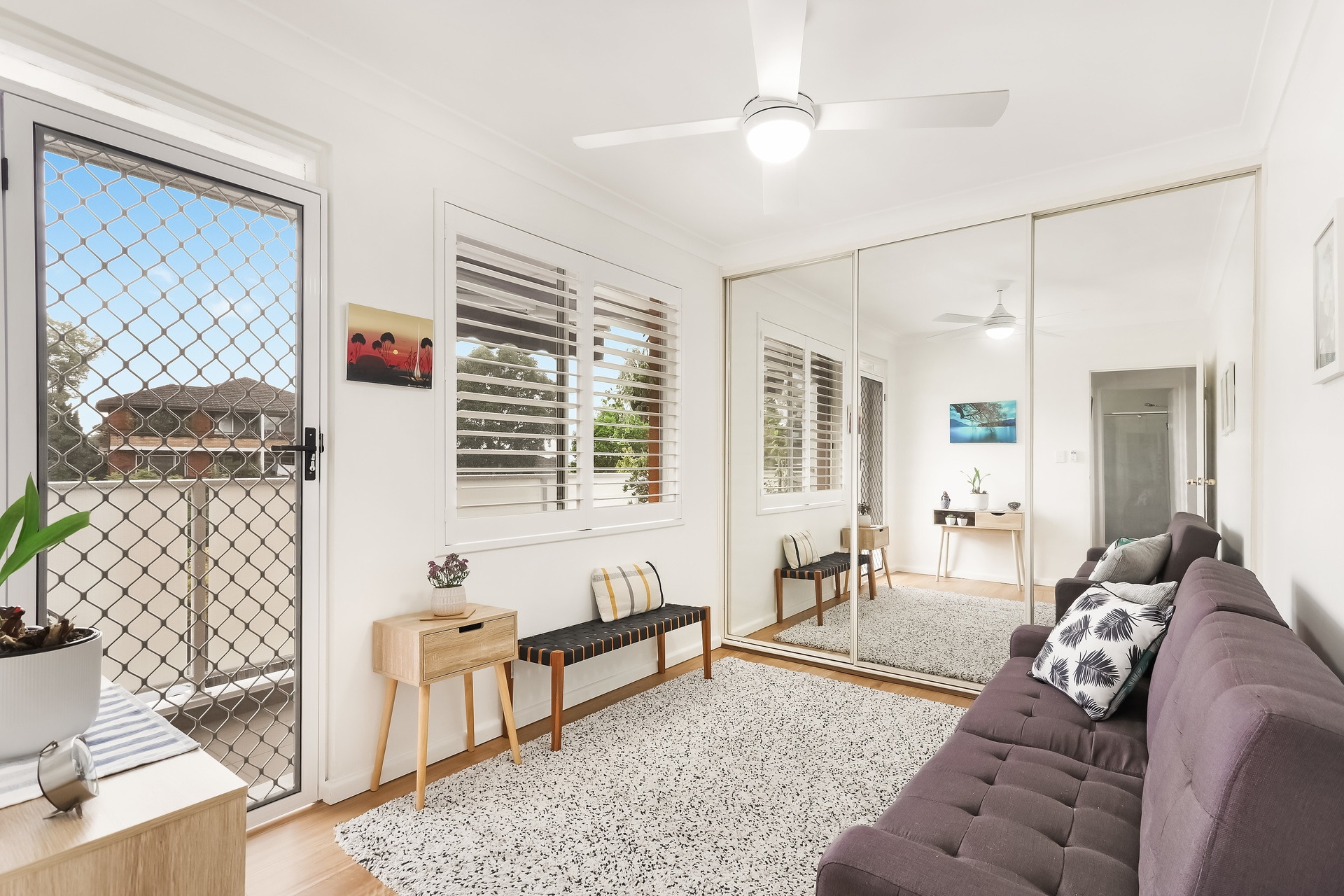 15/27 Myra Road, Dulwich Hill Sold by Hudson McHugh - image 1