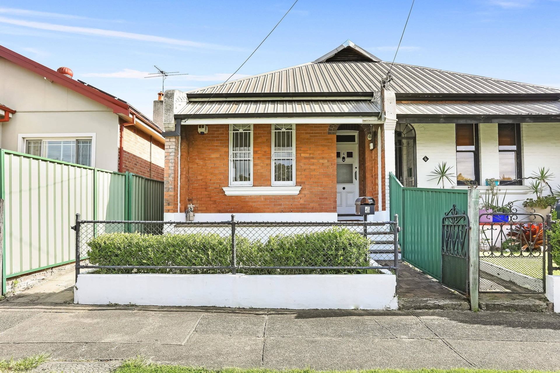 4 Hathern Street, Leichhardt Leased by Hudson McHugh - image 1