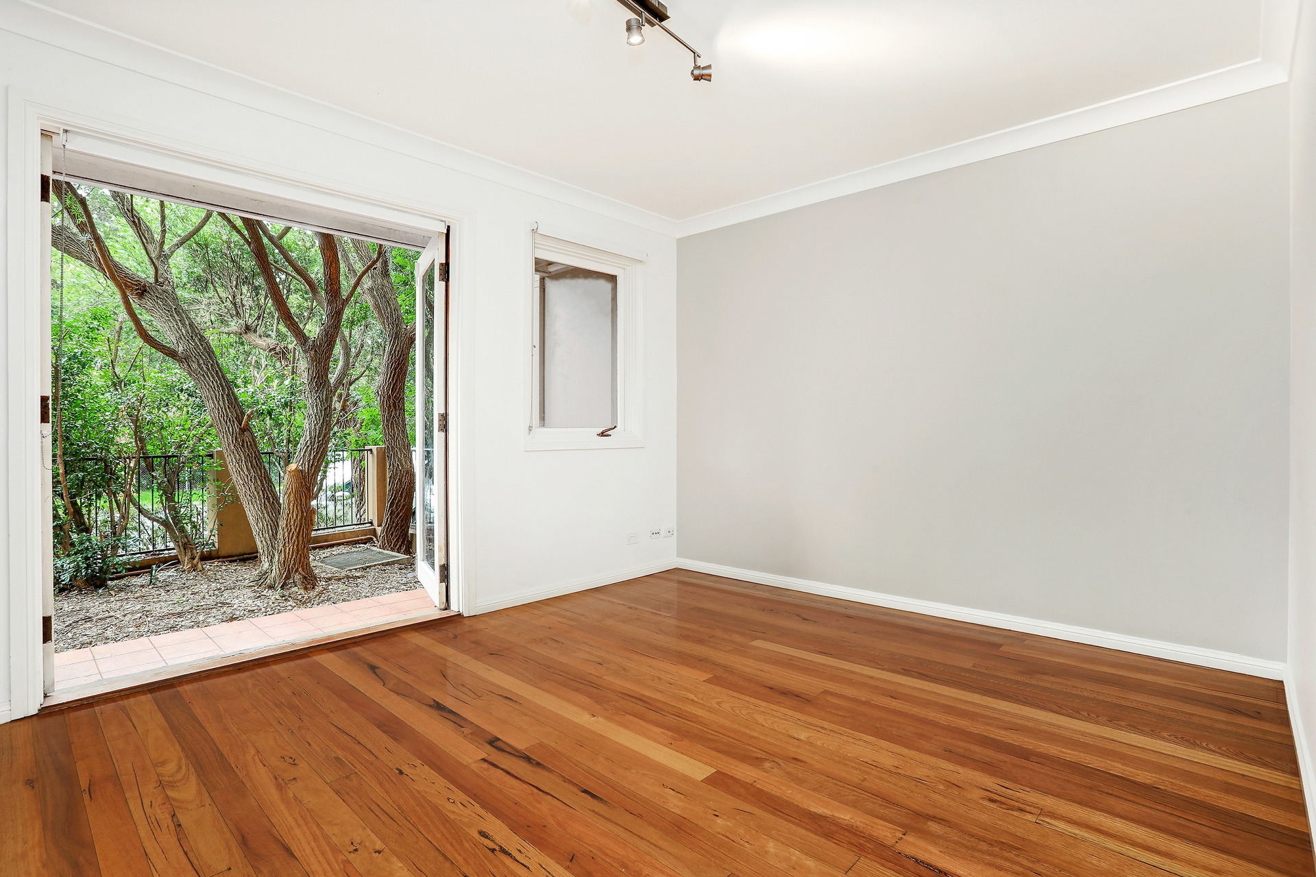 6/130 William Street, Leichhardt Sold by Hudson McHugh - image 1