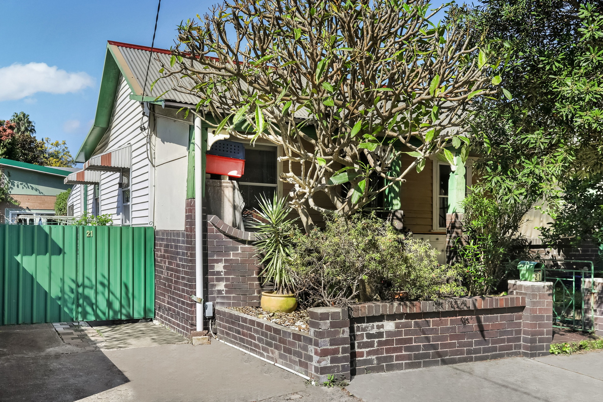 21 Daniel Street, Leichhardt Sold by Hudson McHugh - image 1