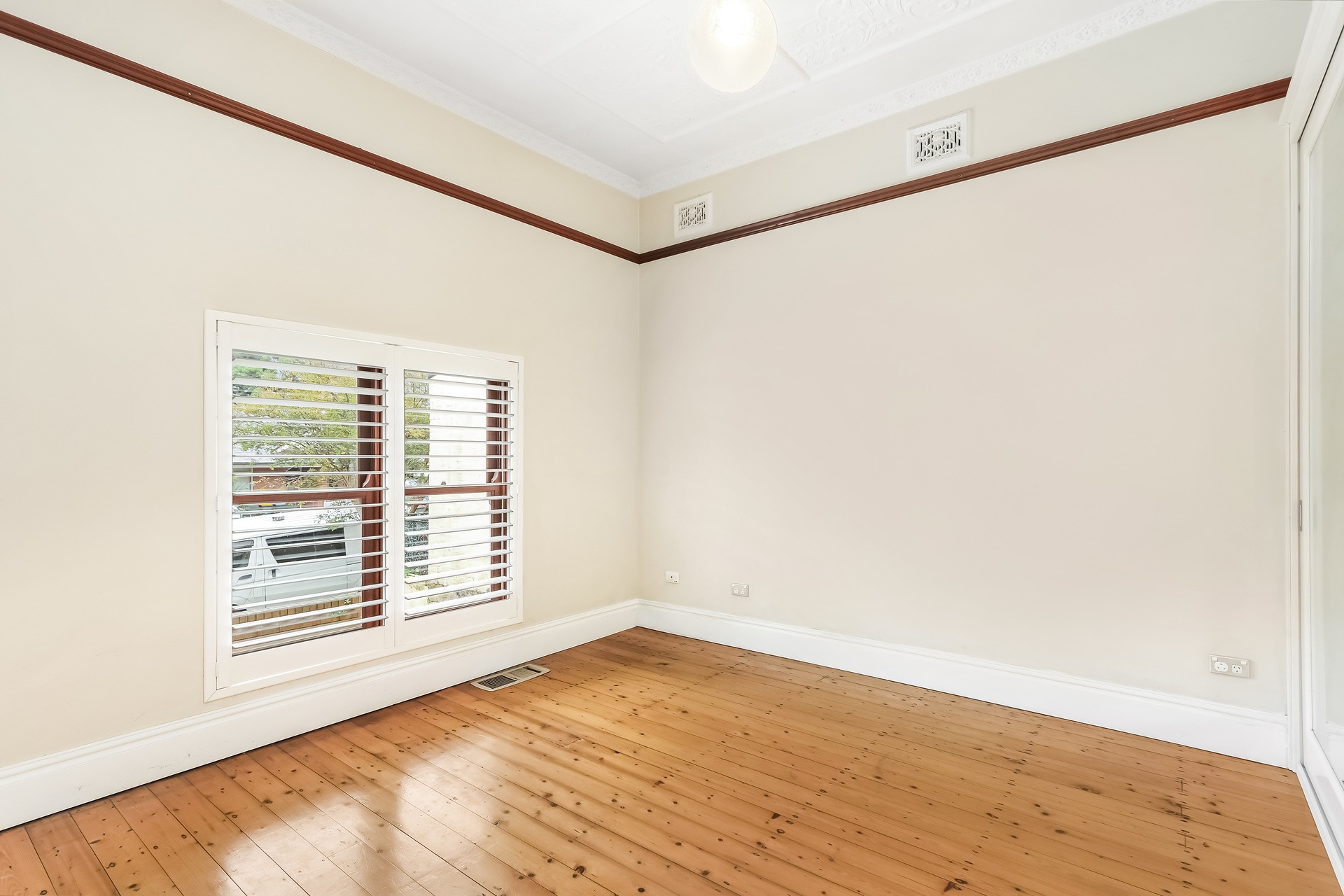 55 Burfitt Street, Leichhardt Leased by Hudson McHugh - image 1