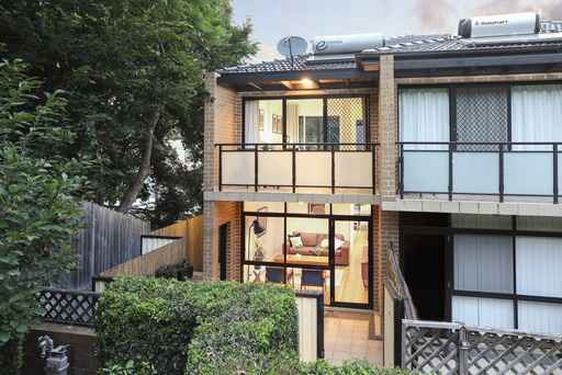 4/13 Moore Lane, Lilyfield Leased by Hudson McHugh