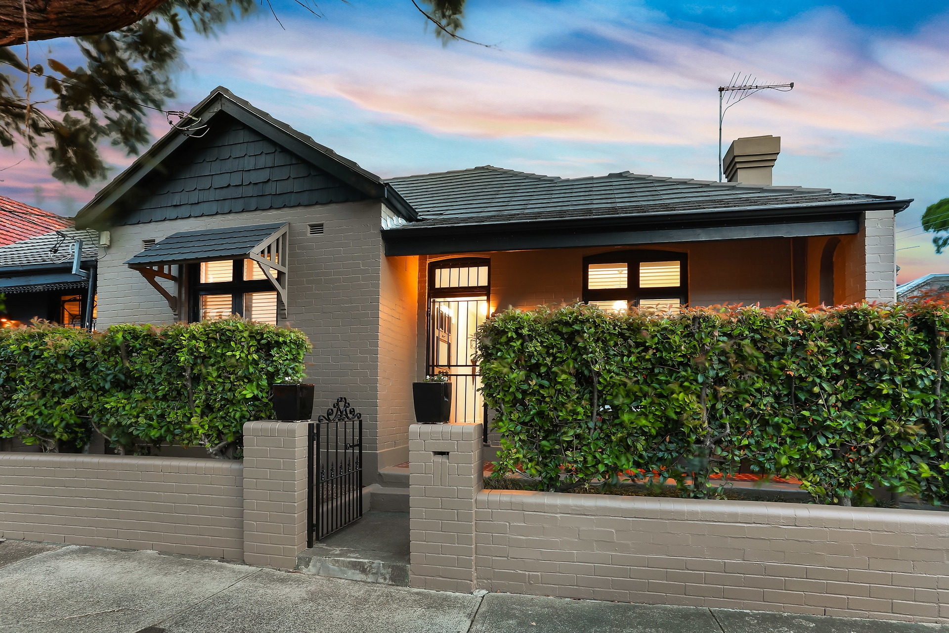 132 Catherine Street, Leichhardt Sold by Hudson McHugh - image 1