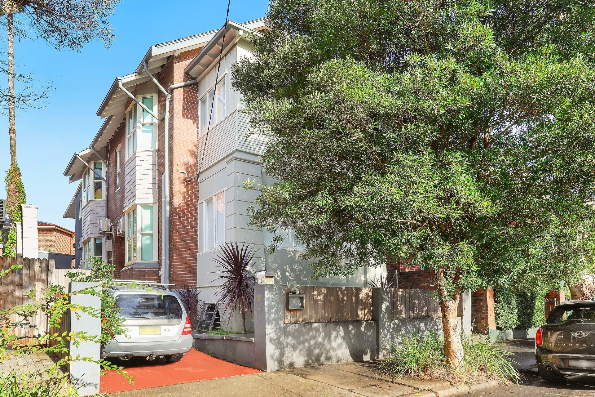 3 Aubrey Street, Stanmore Sold by Hudson McHugh - image 1