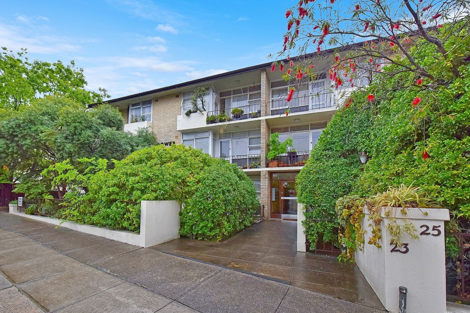 24/23-25 Gower Street, Summer Hill Leased by Hudson McHugh - image 1