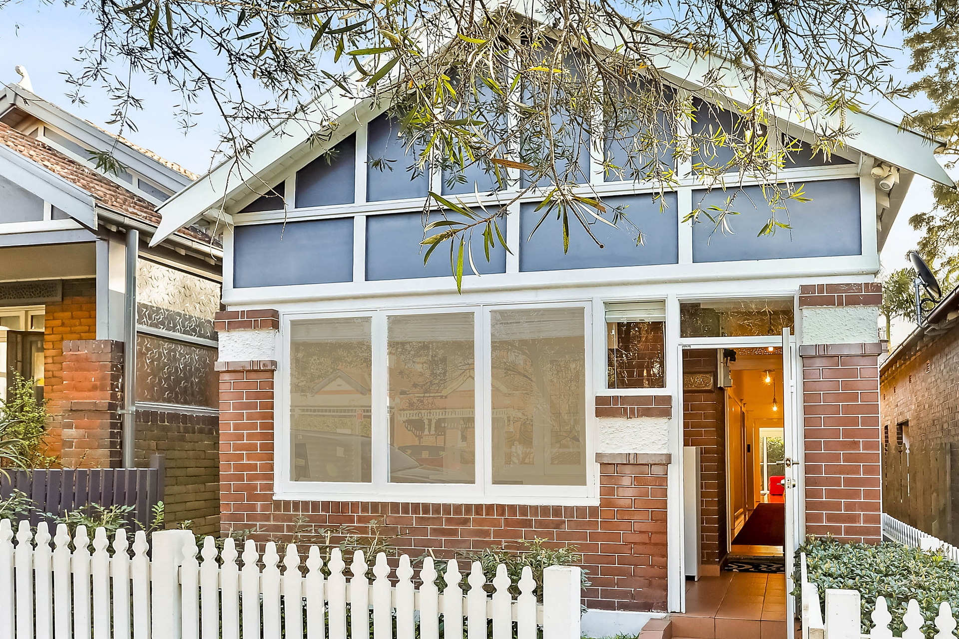 16 Foster Street, Leichhardt Sold by Hudson McHugh - image 1