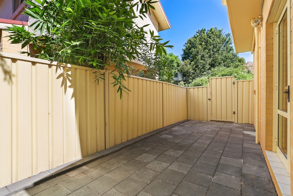 2/195 Catherine Street, Leichhardt Sold by Hudson McHugh - image 1