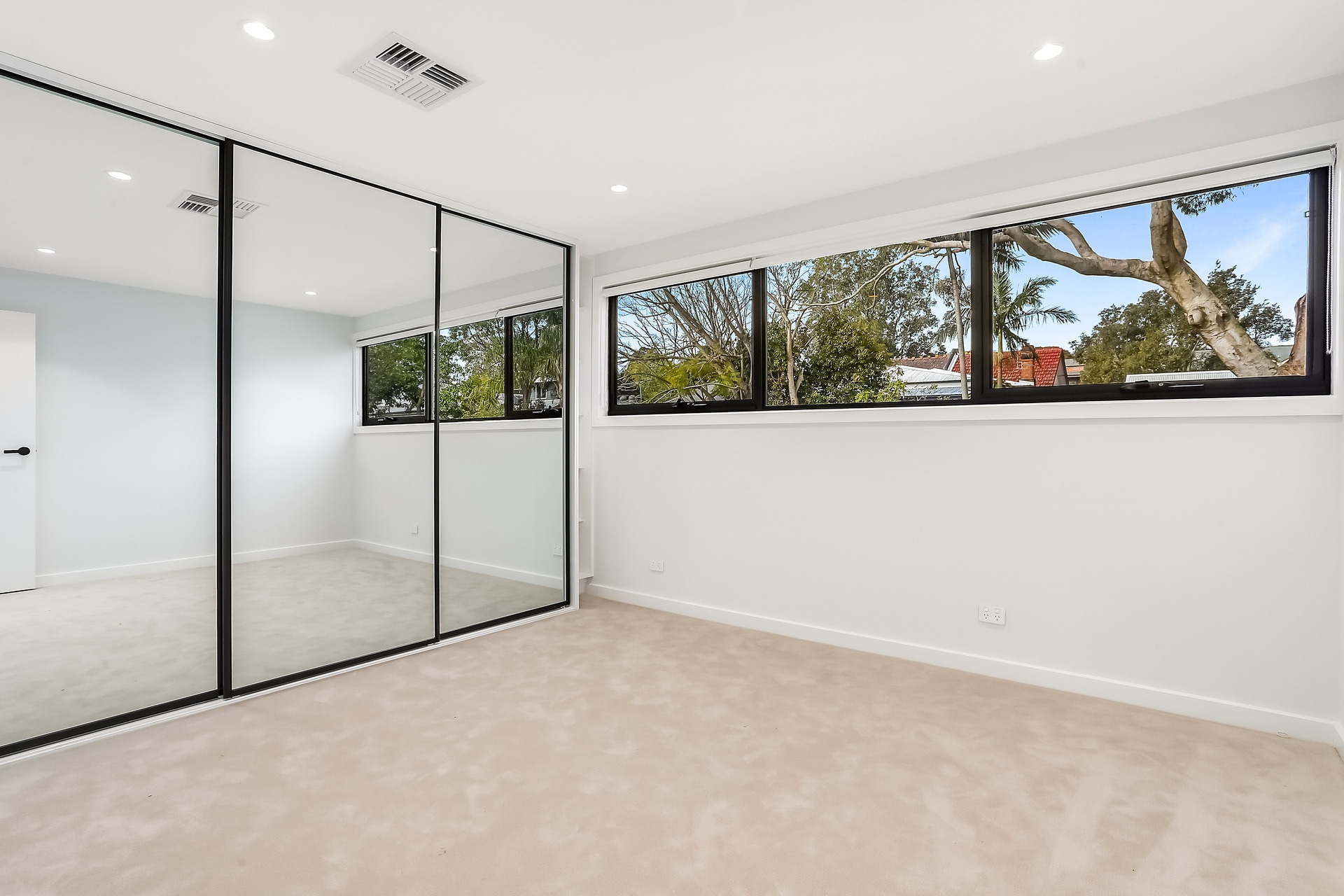 39a Hubert Street, Leichhardt Sold by Hudson McHugh - image 1