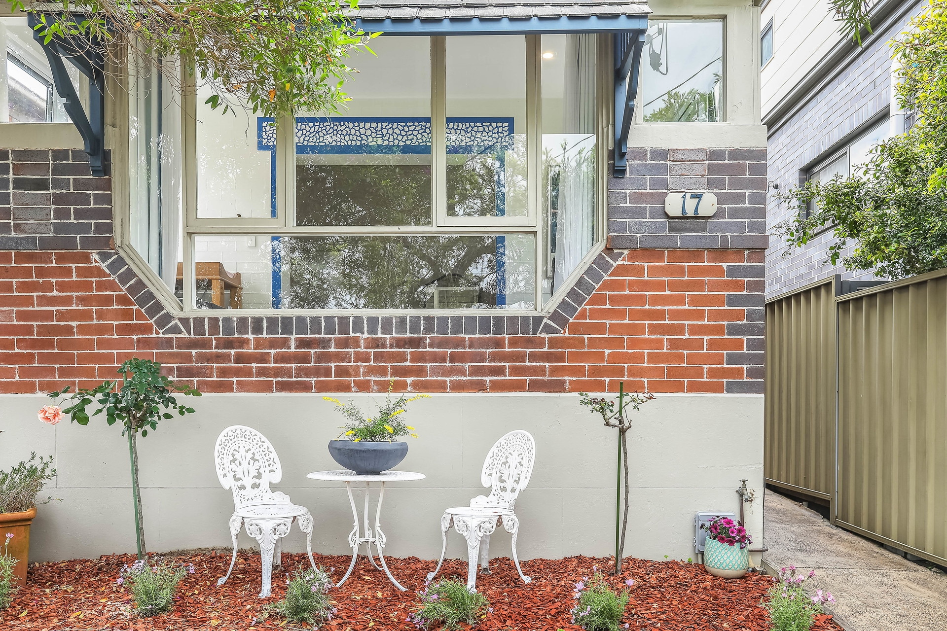 17 Flood Street, Leichhardt Sold by Hudson McHugh - image 1