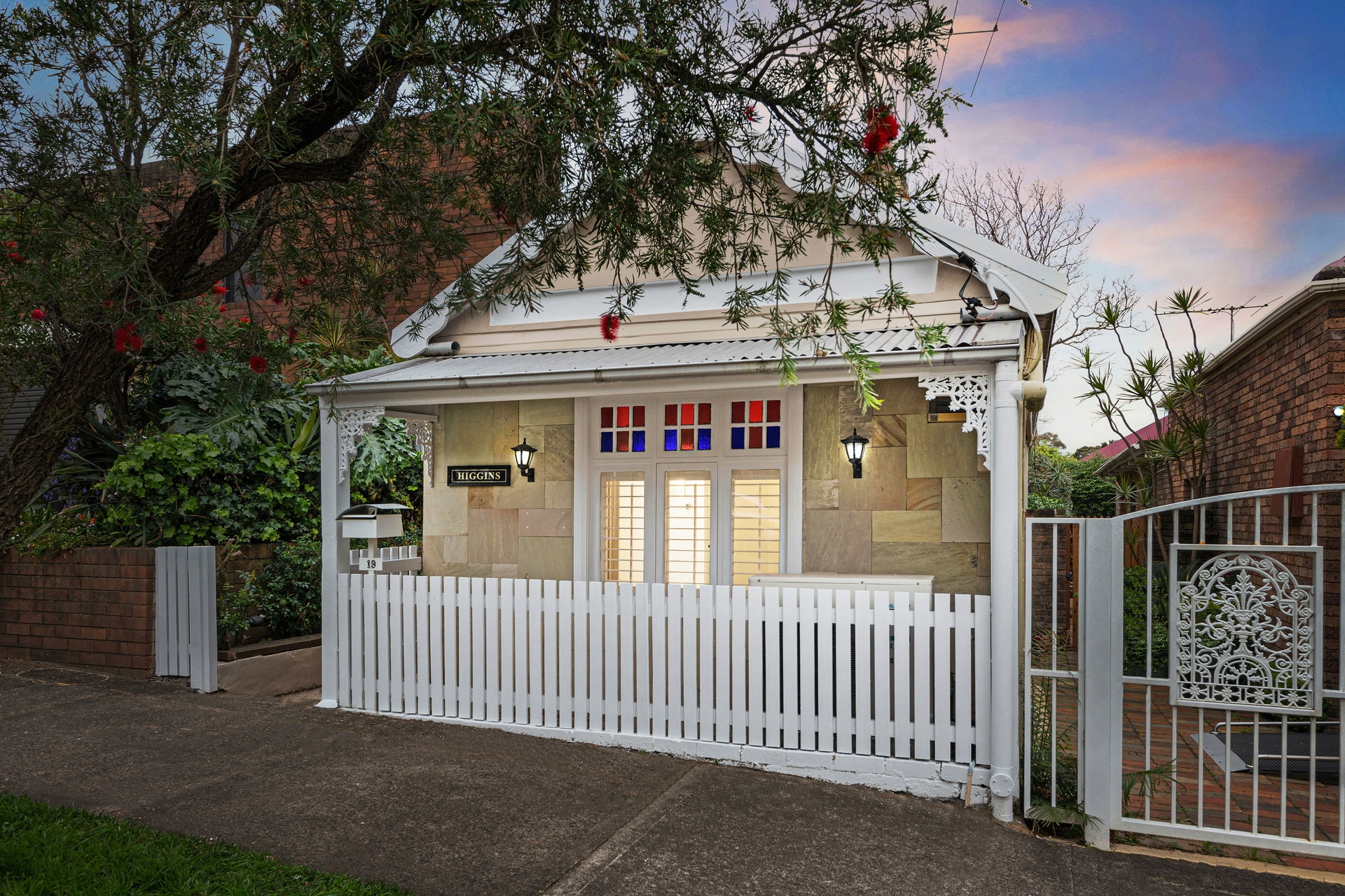 19 Emma Street, Leichhardt Sold by Hudson McHugh - image 1