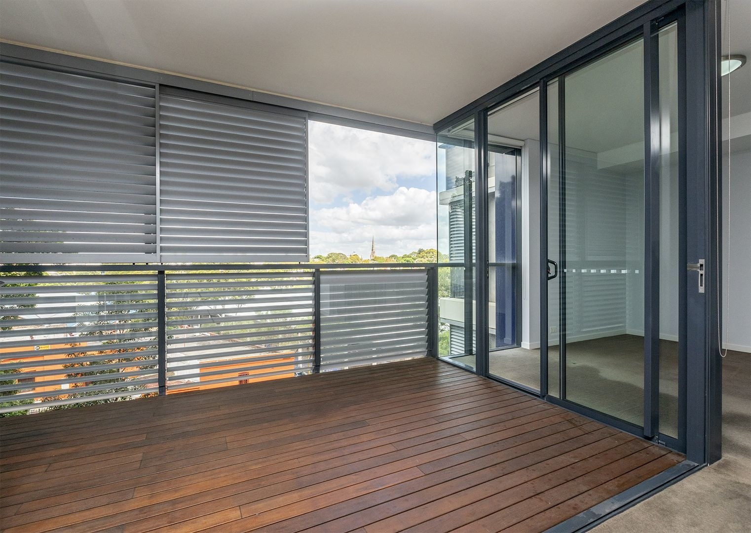 302/3 Sterling Circuit, Camperdown Leased by Hudson McHugh - image 1