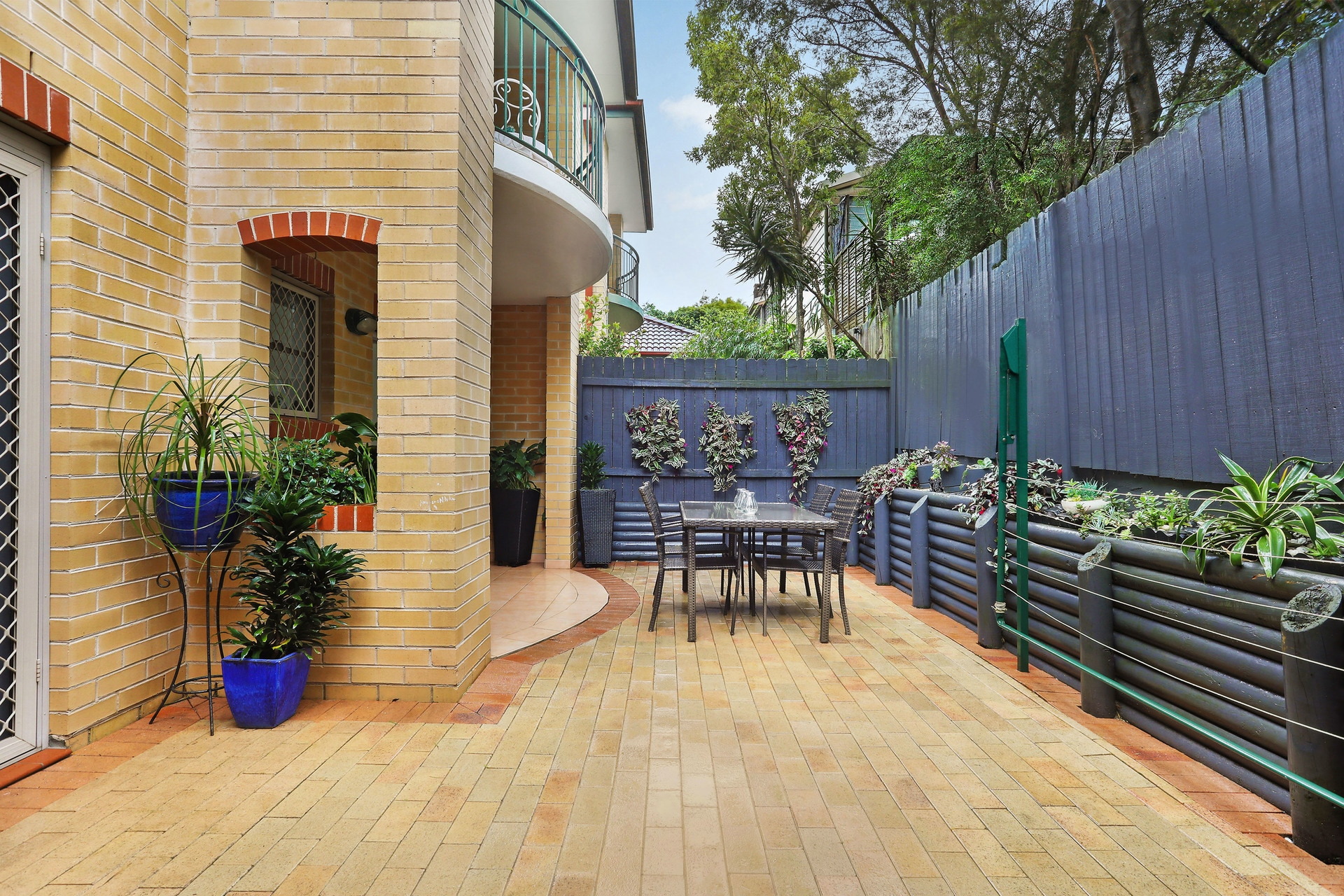 4/75 Hercules Street, Dulwich Hill Sold by Hudson McHugh - image 1