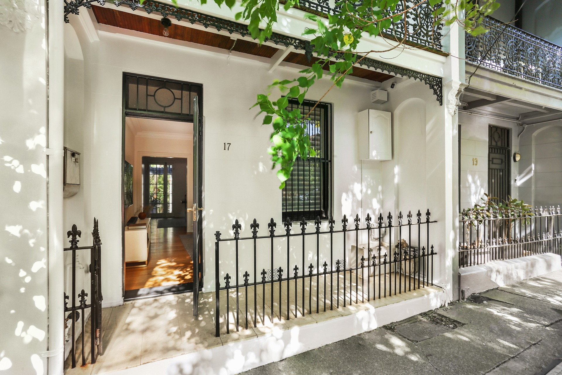 17 Charles Street, Petersham Sold by Hudson McHugh - image 1