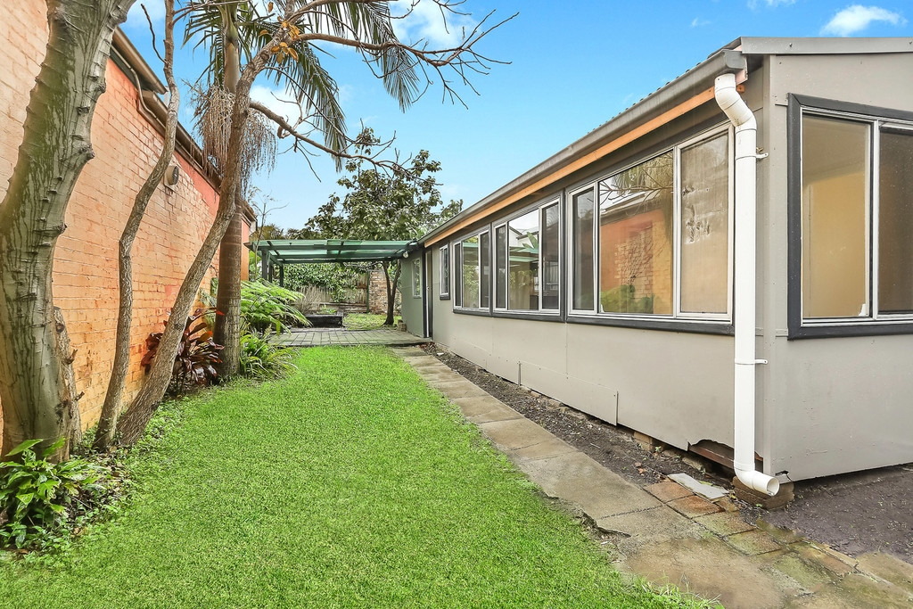 5 Francis Street, Leichhardt Sold by Hudson McHugh - image 1