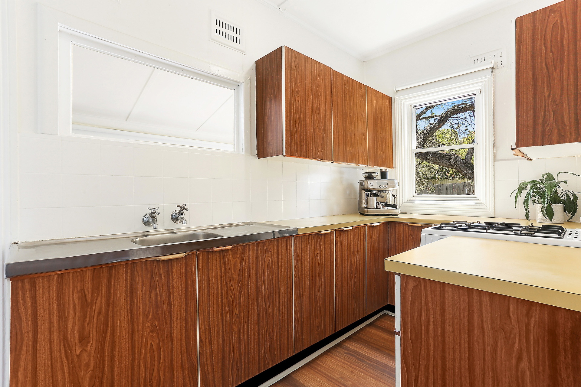 33 Allen Street, Leichhardt Sold by Hudson McHugh - image 1