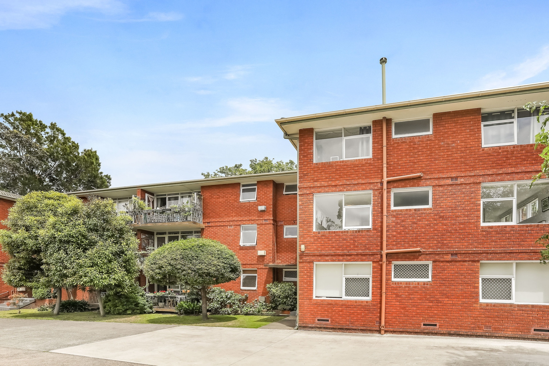 12/44 Grosvenor Crescent, Summer Hill Sold by Hudson McHugh - image 1