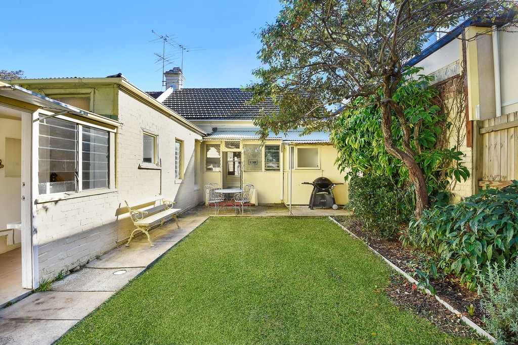 44 Macauley Street, Leichhardt Leased by Hudson McHugh - image 1