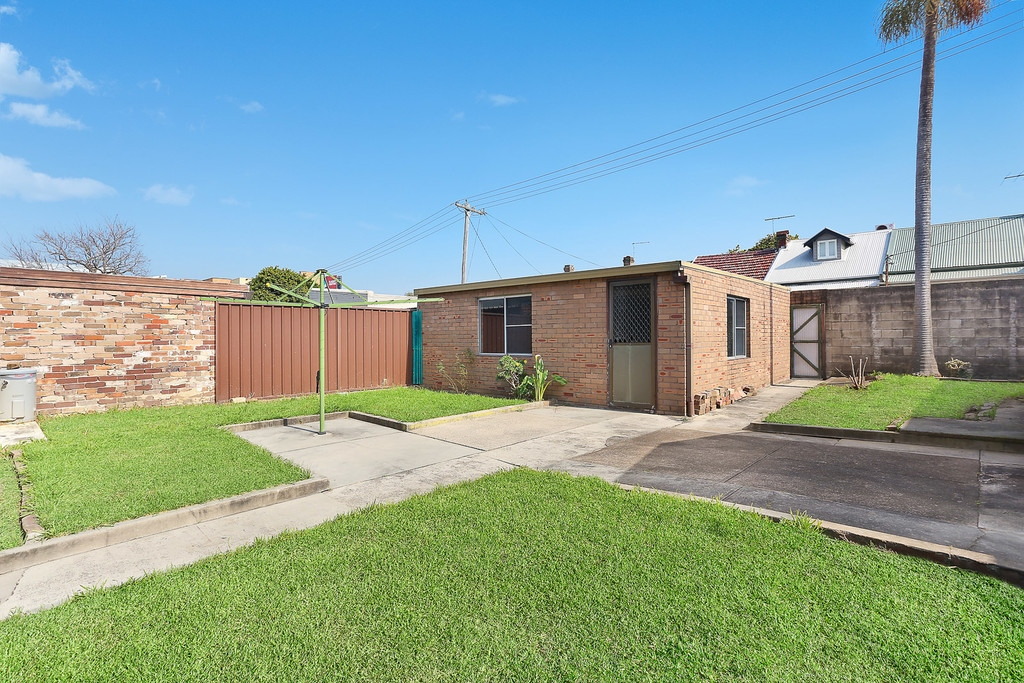 24 Catherine Street, Leichhardt Sold by Hudson McHugh - image 1