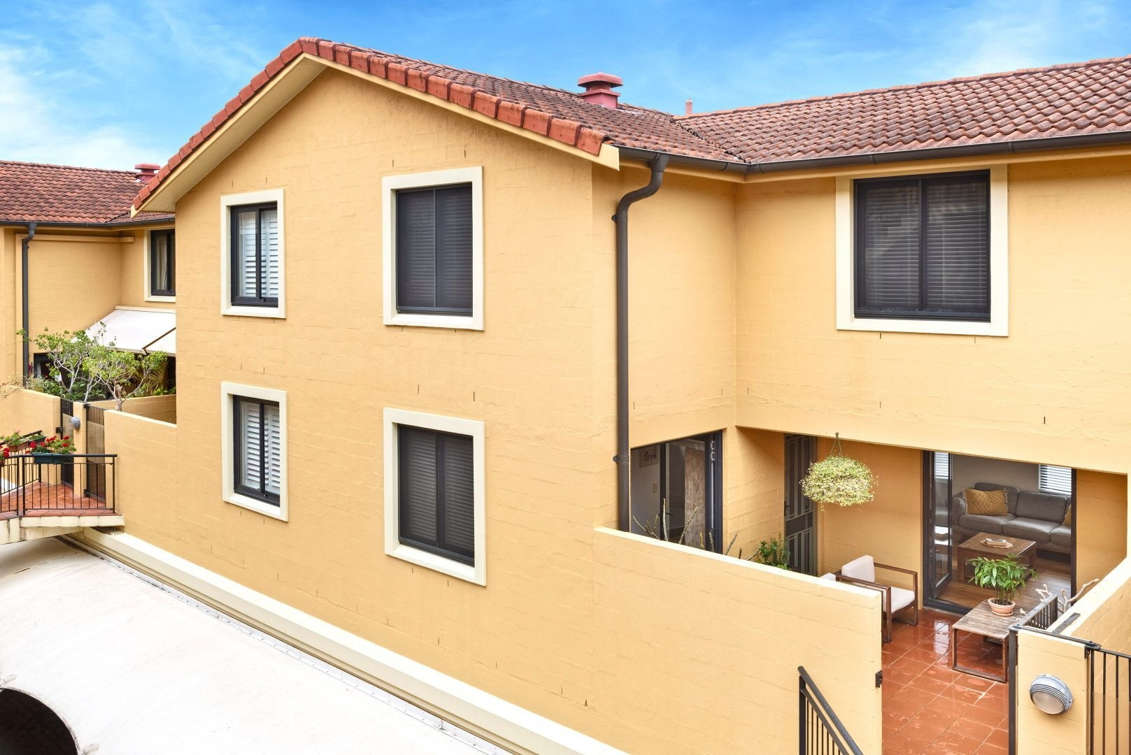 35/21-23 Norton Street, Leichhardt Sold by Hudson McHugh - image 1