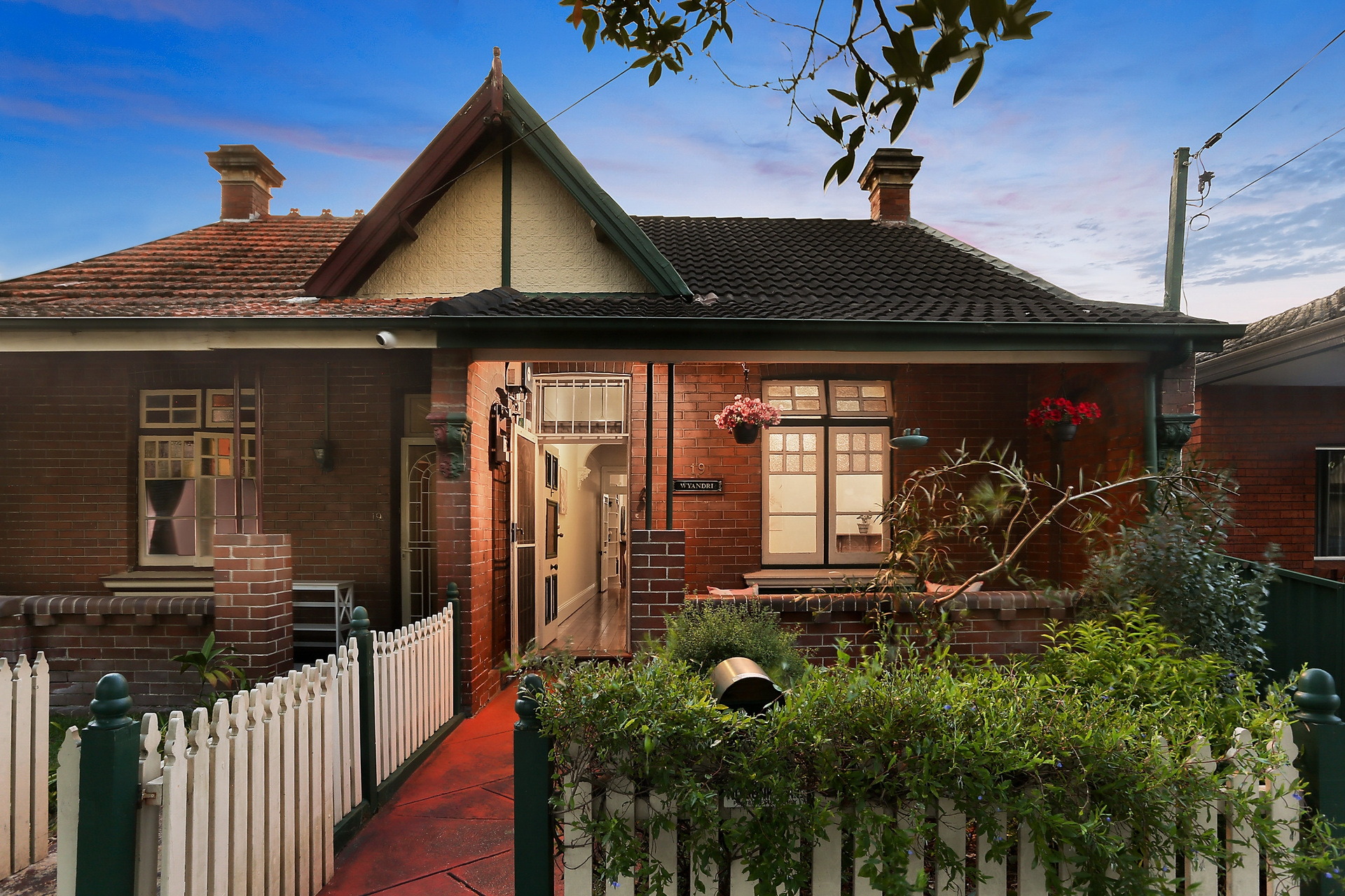 19 Cromwell Street, Croydon Sold by Hudson McHugh - image 1