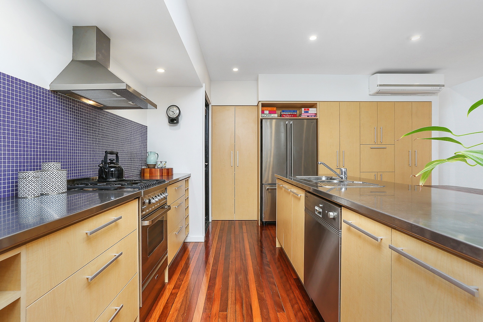 16 Charles Street, Leichhardt Sold by Hudson McHugh - image 1