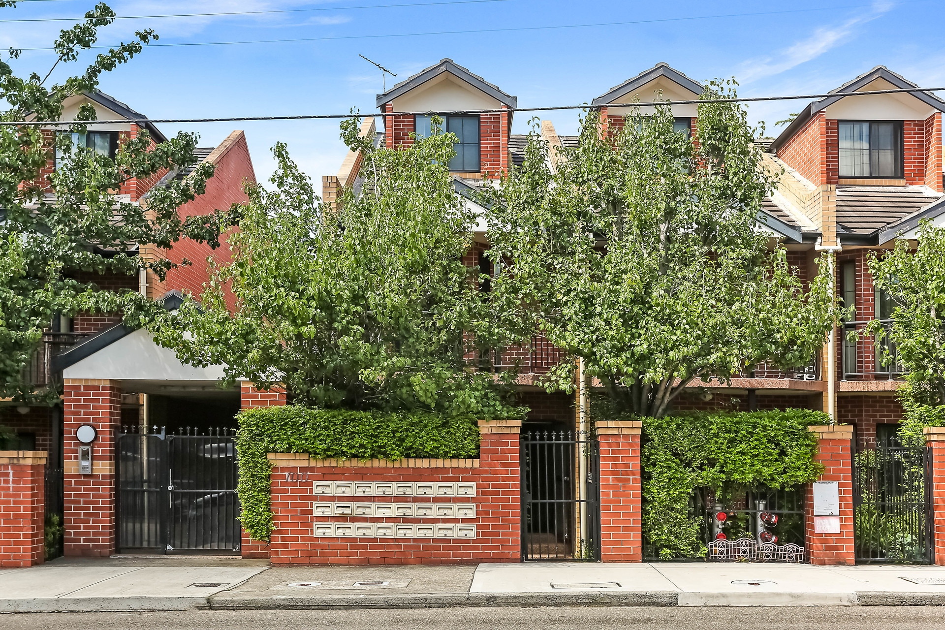 3/100-102 Carlton Crescent, Summer Hill Sold by Hudson McHugh - image 1