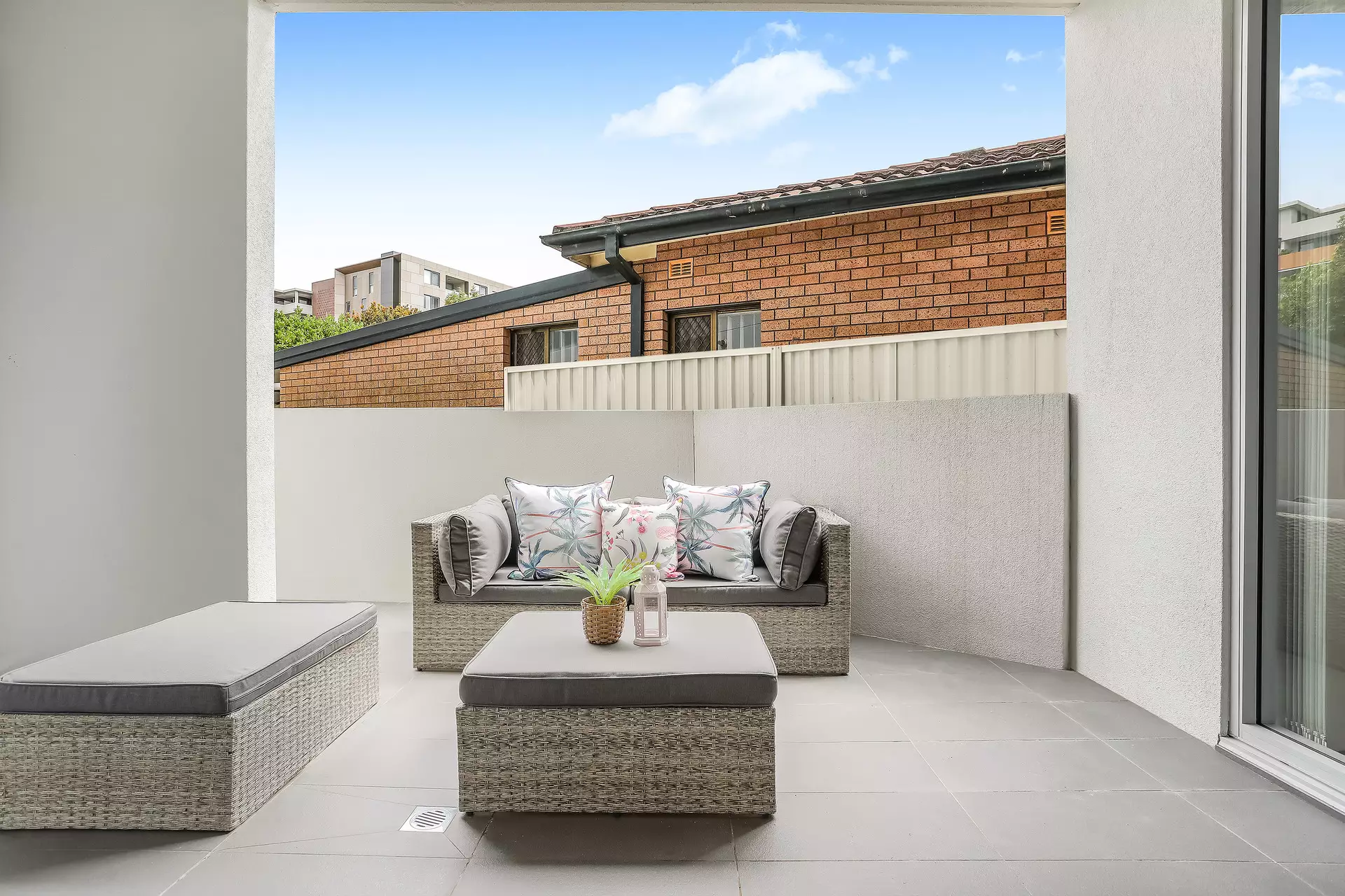 4/50 Loftus Crescent, Homebush Sold by Hudson McHugh - image 1