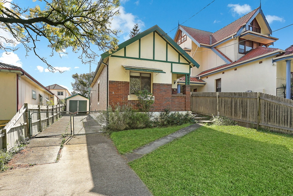 5 President Street, Croydon Park Sold by Hudson McHugh - image 1