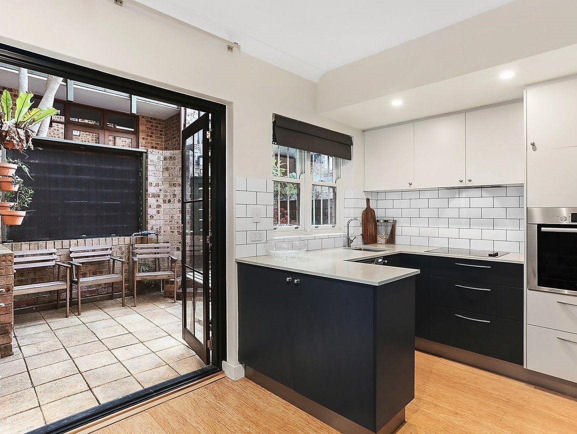 2/120 Commonwealth Street, Surry Hills Leased by Hudson McHugh - image 1