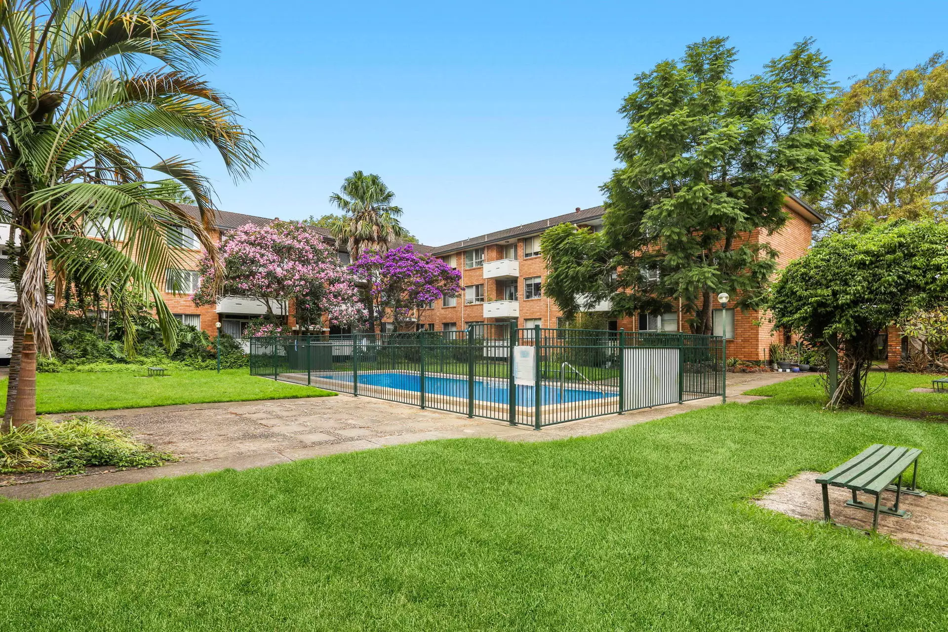 9/5 Benalla Avenue, Ashfield Sold by Hudson McHugh - image 1