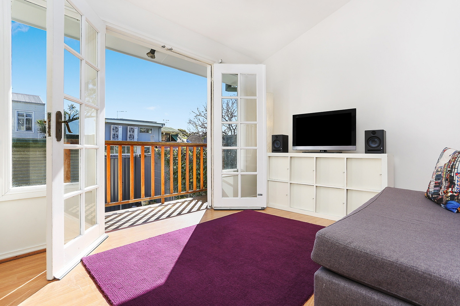 16 Rofe Street, Leichhardt Leased by Hudson McHugh - image 1