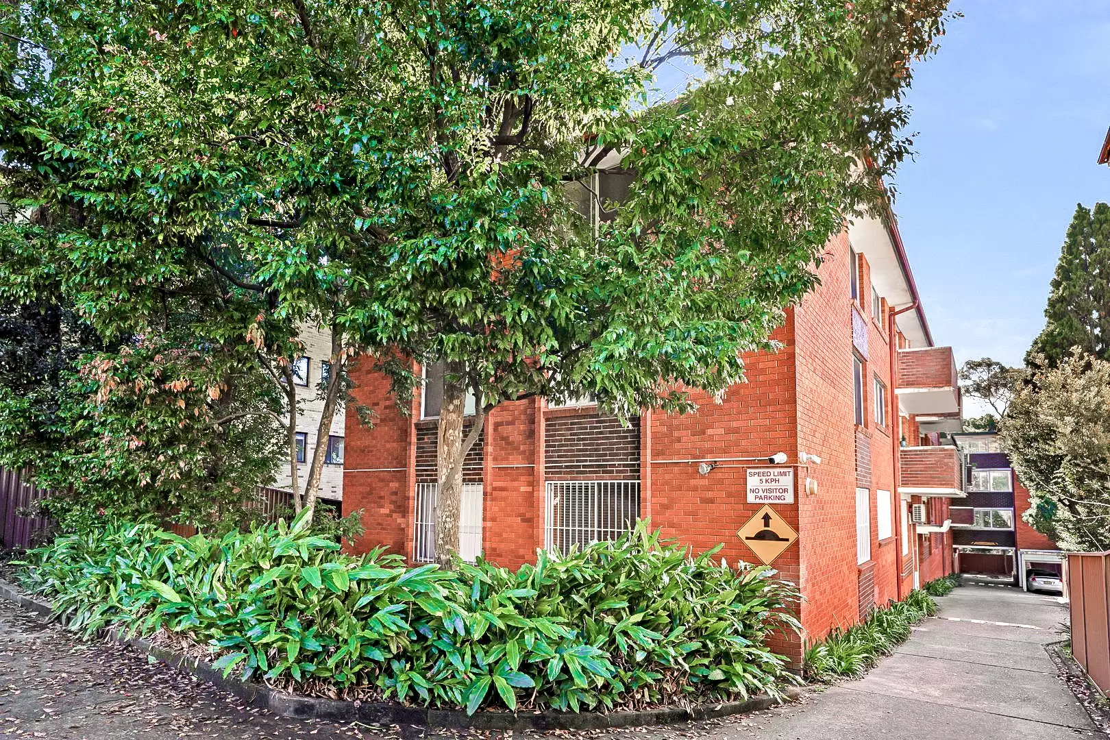 10/139a Smith Street, Summer Hill Sold by Hudson McHugh - image 1