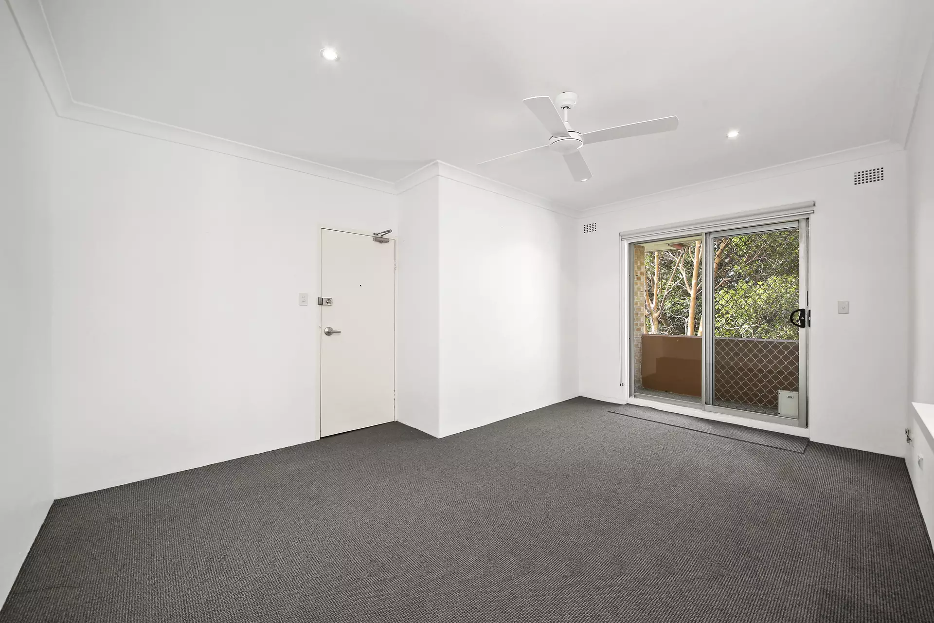 4/2-8 Henson Street, Marrickville Leased by Hudson McHugh - image 1