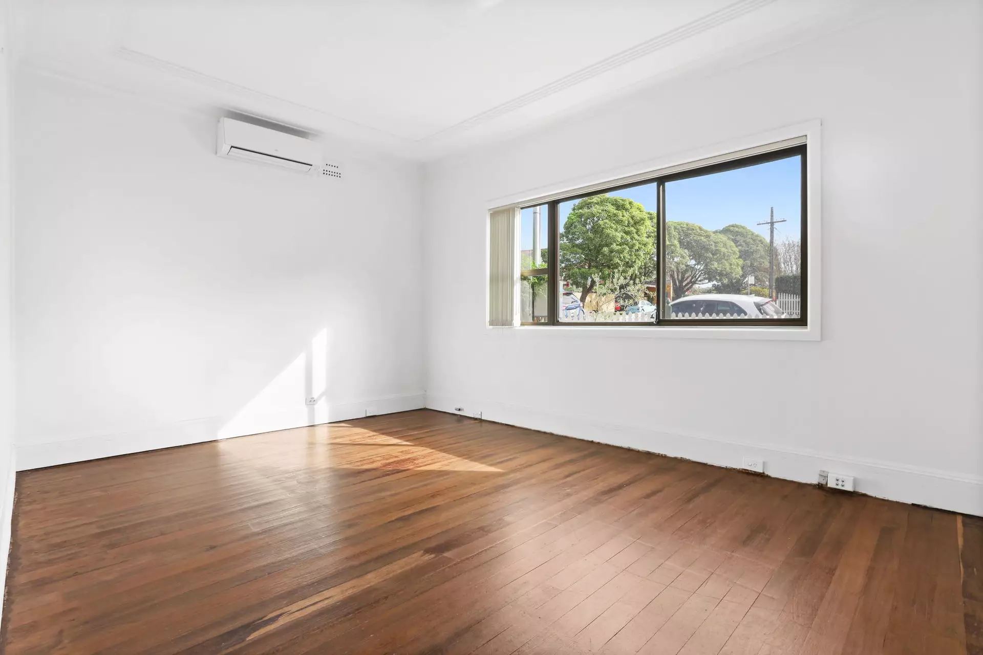 33 Coleridge Street, Leichhardt Leased by Hudson McHugh - image 1