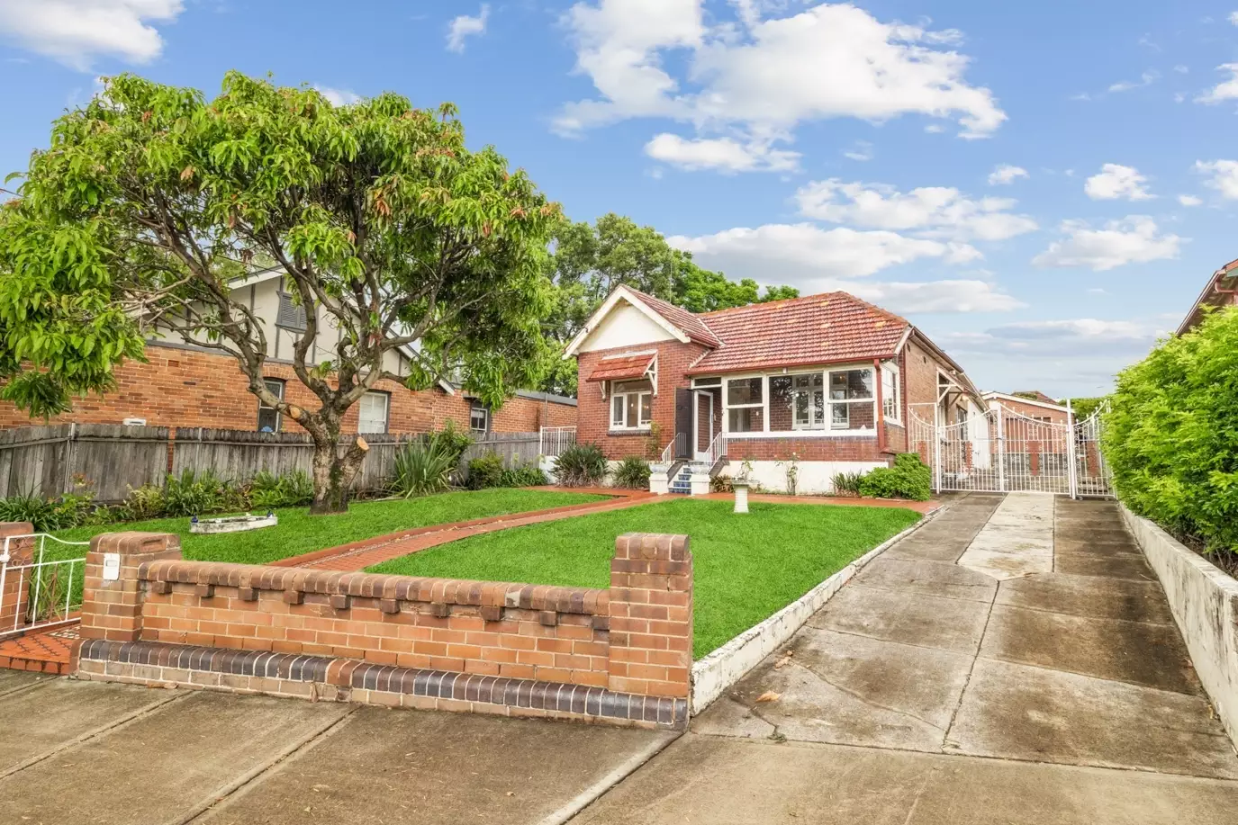 32 Martin Street, Haberfield Sold by Hudson McHugh - image 1