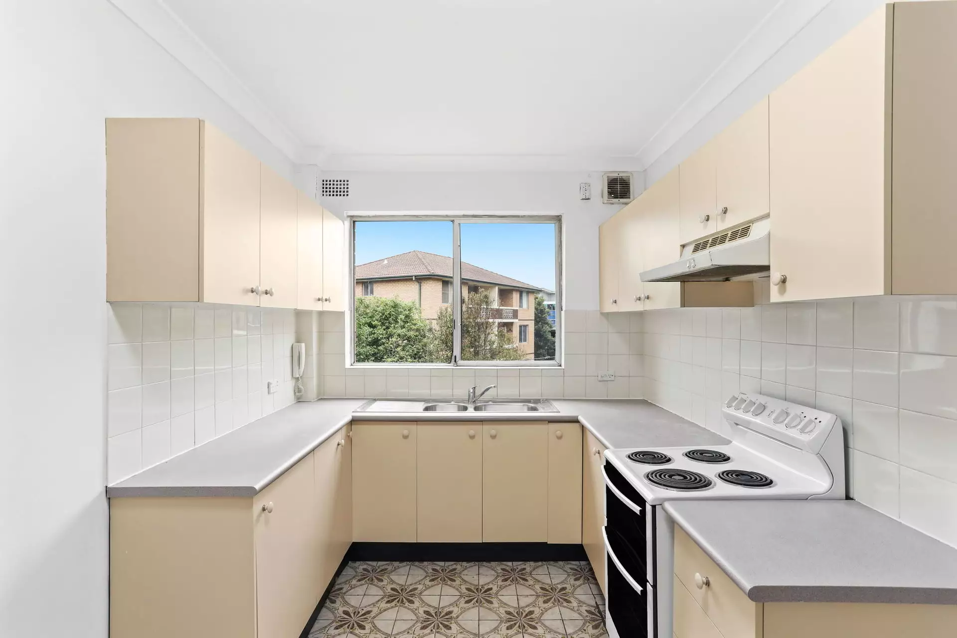 11/512-514 New Canterbury Road, Dulwich Hill Leased by Hudson McHugh - image 1