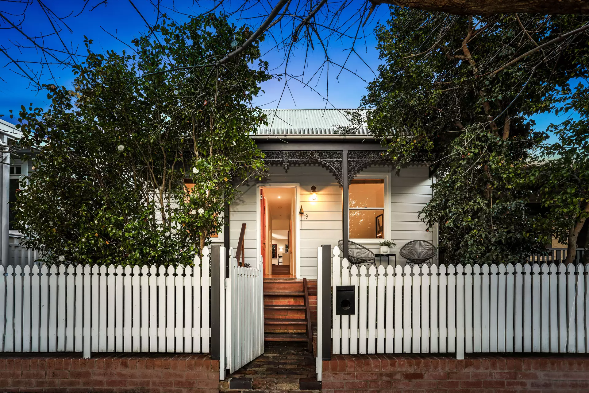 19 James Street, Leichhardt Sold by Hudson McHugh - image 1