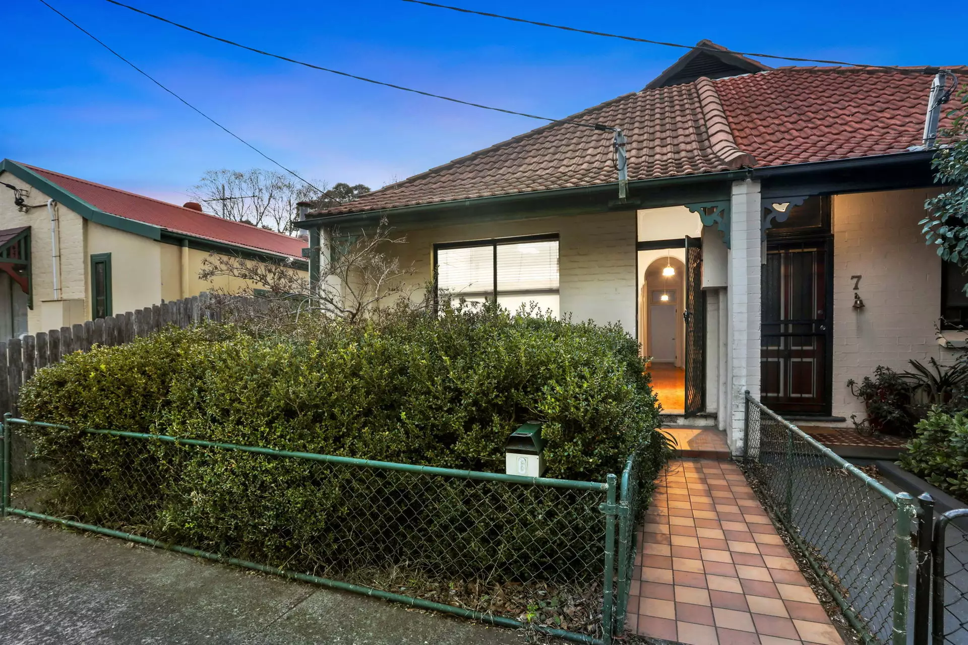 6 Etonville Parade, Croydon Sold by Hudson McHugh - image 1