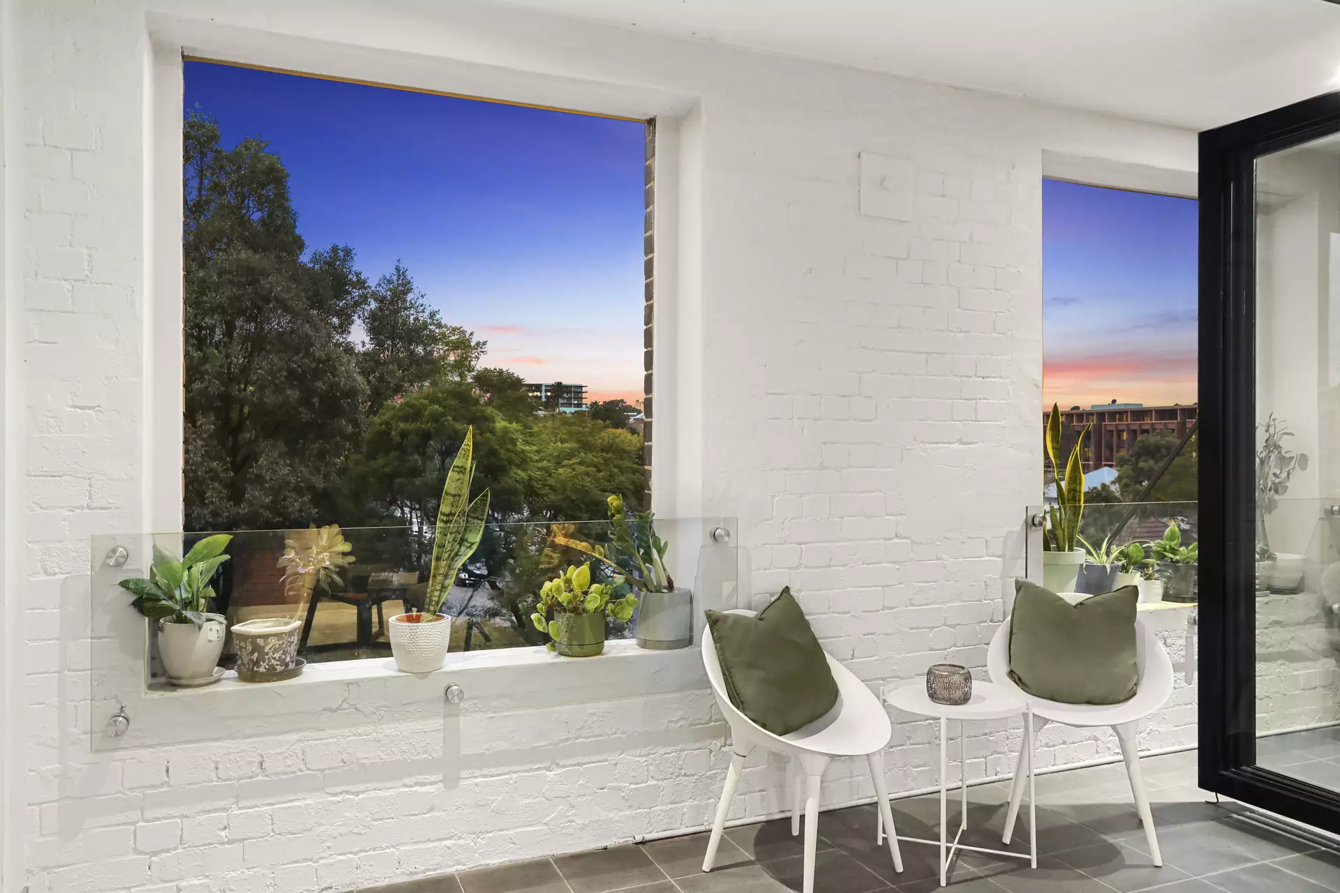 52/10-14 Terry Road, Dulwich Hill Sold by Hudson McHugh - image 1