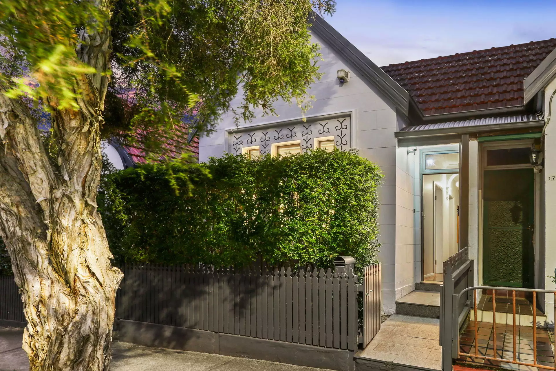 19 Day Street, Leichhardt Sold by Hudson McHugh - image 1